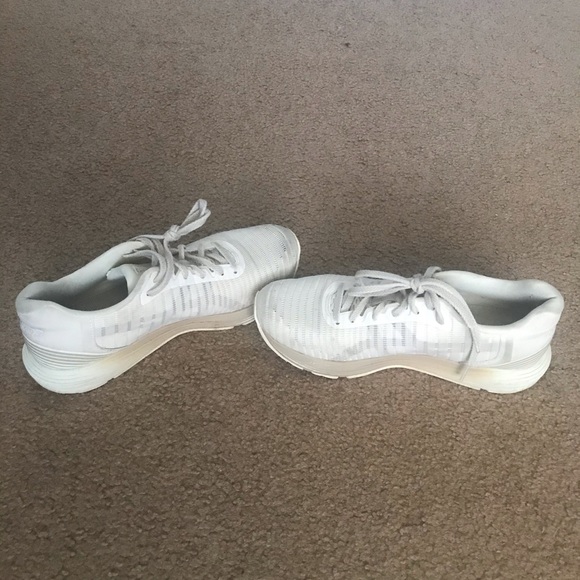 ASICS Running Shoe - Picture 8 of 8